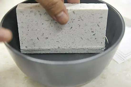 soak quartz sample in acid
