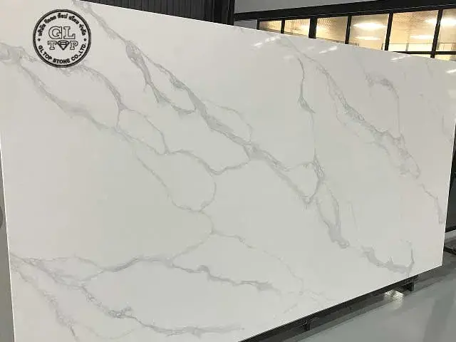 Crystal Countertop Thailand Stone Factory Price Calacatta White Artificial Quartz Slab for Kitchen Countertop